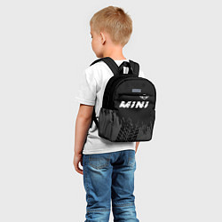 Детский рюкзак Mini speed на темном фоне со следами шин: символ с, цвет: 3D-принт — фото 2