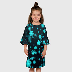 Платье клеш для девочки Неоновые снежинки на черном фоне, цвет: 3D-принт — фото 2