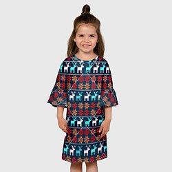 Платье клеш для девочки Новогодние олени и снежинки узор, цвет: 3D-принт — фото 2