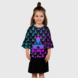 Платье клеш для девочки Митсубиси неоновый градиент значки, цвет: 3D-принт — фото 2