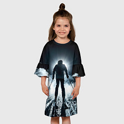 Платье клеш для девочки Лыжник идет в гору в ночи, цвет: 3D-принт — фото 2
