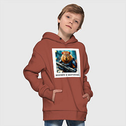 Толстовка оверсайз детская Мем капибара и винтовка: вооружен и безупречен, цвет: кирпичный — фото 2