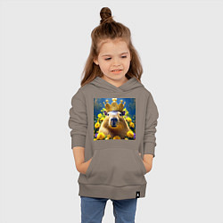 Толстовка детская хлопковая Мем капибара царь на троне и желтые цветы, цвет: утренний латте — фото 2