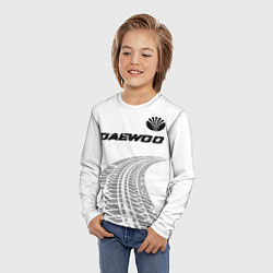 Лонгслив детский Daewoo speed на светлом фоне со следами шин: симво, цвет: 3D-принт — фото 2