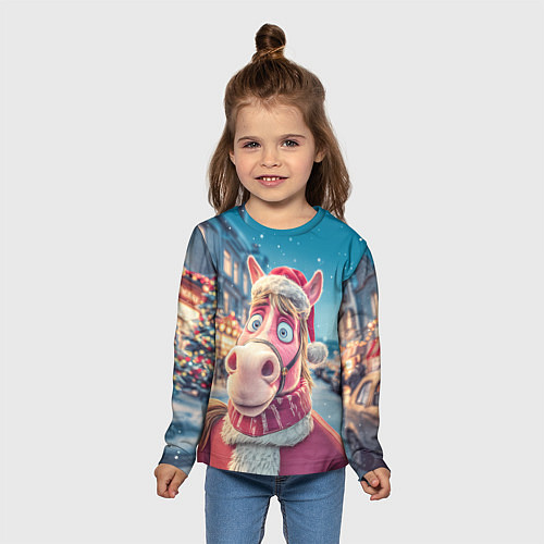 Детский лонгслив Лошадь на фоне новогодней улицы / 3D-принт – фото 5