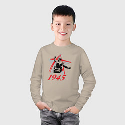 Лонгслив хлопковый детский Победа 1945, цвет: миндальный — фото 2