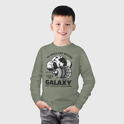 Лонгслив хлопковый детский Приключение в галактике, цвет: авокадо — фото 2