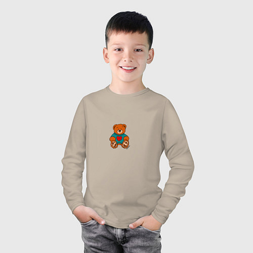 Детский лонгслив Игрушечный мишка в свитере и сердце / Миндальный – фото 3