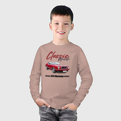 Лонгслив хлопковый детский Американский маслкар Ford Mustang 1974 года, цвет: пыльно-розовый — фото 2