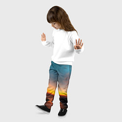 Брюки детские Горная река на фоне заката, цвет: 3D-принт — фото 2