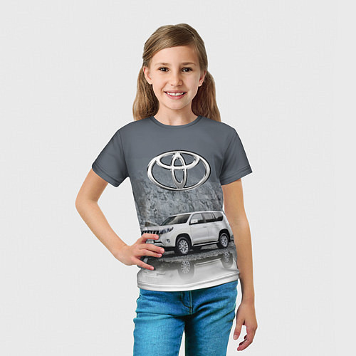 Детская футболка Toyota Land Cruiser на фоне скалы / 3D-принт – фото 5