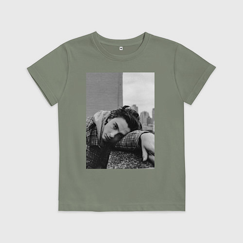 Детская футболка Шаламе черно белое фото на фоне города / Авокадо – фото 1