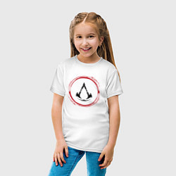 Футболка хлопковая детская Символ Assassins Creed и красная краска вокруг, цвет: белый — фото 2