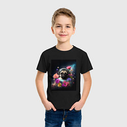Футболка хлопковая детская Мопс-космонавт в цветах, цвет: черный — фото 2