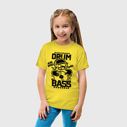 Футболка хлопковая детская Drum n Bass: More Bass цвета желтый — фото 2