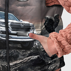 Детский жилет Toyota Land Cruiser 200 среди скал, цвет: 3D-черный — фото 2