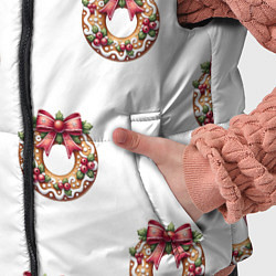 Детский жилет Много новогодних пончиков с бантиком и ягодами, цвет: 3D-красный — фото 2