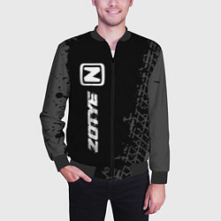 Бомбер мужской Zotye Speed на темном фоне со следами шин, цвет: 3D-черный — фото 2