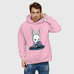 Толстовка оверсайз мужская Зайчонок обнял клубки The bunny hugged the balls, цвет: светло-розовый — фото 2