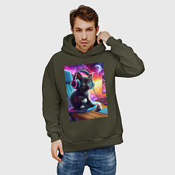 Толстовка оверсайз мужская Котёнок в наушниках и мышка, цвет: хаки — фото 2