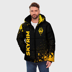 Куртка зимняя мужская Skyrim - gold gradient: надпись, символ, цвет: 3D-черный — фото 2