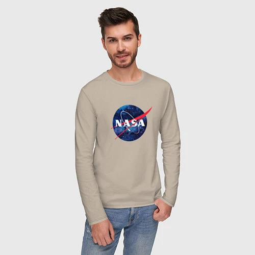 Мужской лонгслив NASA: Cosmic Logo / Миндальный – фото 3