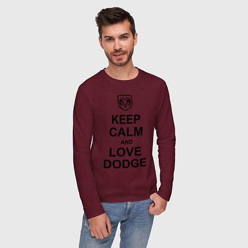 Мужской лонгслив Keep Calm & Love Dodge / Меланж-бордовый – фото 3