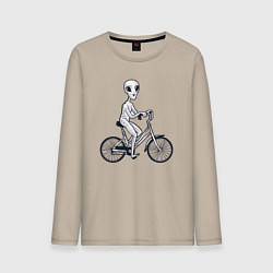 Лонгслив хлопковый мужской Пришелец на велике, цвет: миндальный