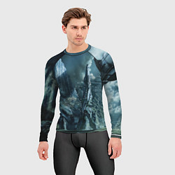 Рашгард мужской Сай-фай тёмные горы и корабль, цвет: 3D-принт — фото 2