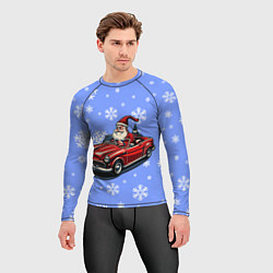 Рашгард мужской Дед Мороз едет на машине, цвет: 3D-принт — фото 2