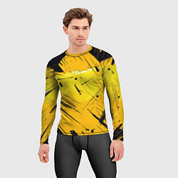 Рашгард мужской Желтая краска на черном фоне, цвет: 3D-принт — фото 2