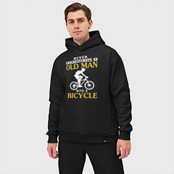Мужской костюм оверсайз Никогда не недооценивайте старика с велосипедом, цвет: черный — фото 2
