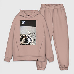 Мужской костюм оверсайз Енот на луне делает селфи, цвет: пыльно-розовый