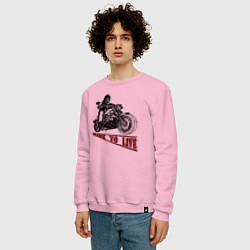 Свитшот хлопковый мужской Байкер на мотоцикле - череп, цвет: светло-розовый — фото 2
