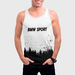Майка-безрукавка мужская BMW черно белый лес, цвет: 3D-белый — фото 2