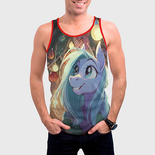 Мужская майка без рукавов Лошадка любуется новогодними лампочками / 3D-Красный – фото 3