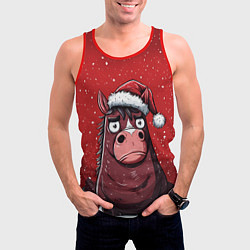 Майка-безрукавка мужская Конь в новогодней шапке, цвет: 3D-красный — фото 2