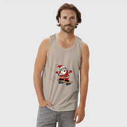 Майка мужская хлопок Санта на скейтборде, цвет: миндальный — фото 2