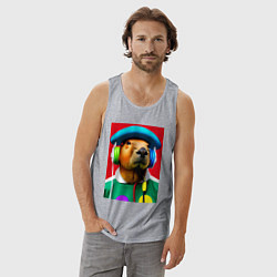 Майка мужская хлопок Капибара в наушниках и шляпе - нейросеть, цвет: меланж — фото 2