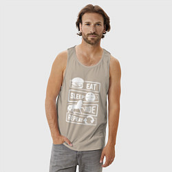 Майка мужская хлопок Еда сон верховая езда, цвет: миндальный — фото 2