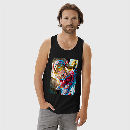 Мужская майка Девушка окруженная клубникой / Черный – фото 3