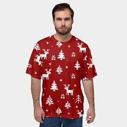 Футболка оверсайз мужская Новогодние олени и елки на красном фоне, цвет: 3D-принт — фото 2