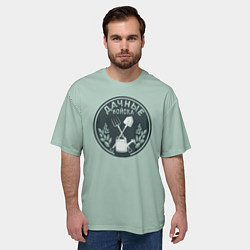 Футболка оверсайз мужская Дачные войска значок, цвет: 3D-принт — фото 2