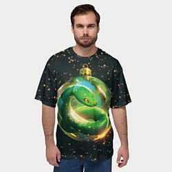 Футболка оверсайз мужская Змея в новогоднем шаре, цвет: 3D-принт — фото 2