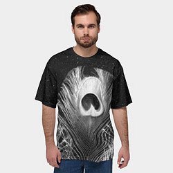 Футболка оверсайз мужская Изогнутые белые перья павлина - чб иллюстрация, цвет: 3D-принт — фото 2