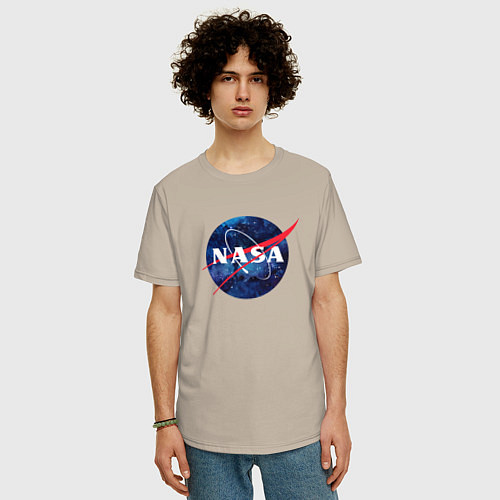Мужская футболка оверсайз NASA: Cosmic Logo / Миндальный – фото 3