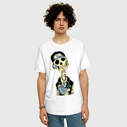 Футболка оверсайз мужская Скелет в кепке, цвет: белый — фото 2