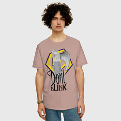 Футболка оверсайз мужская Don't blink, цвет: пыльно-розовый — фото 2