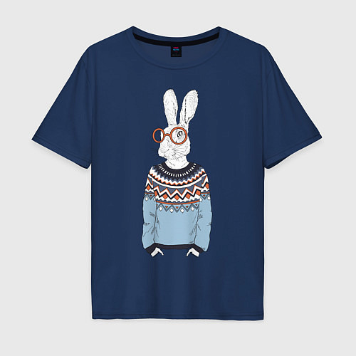 Мужская футболка оверсайз Кролик в свитере и очках / Тёмно-синий – фото 1