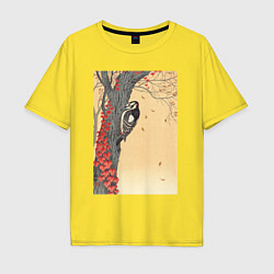 Футболка оверсайз мужская Great Spotted Woodpecker in Tree with Red Ivy, цвет: желтый